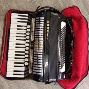 Acordeón Hohner Verdi V CB + Estuche