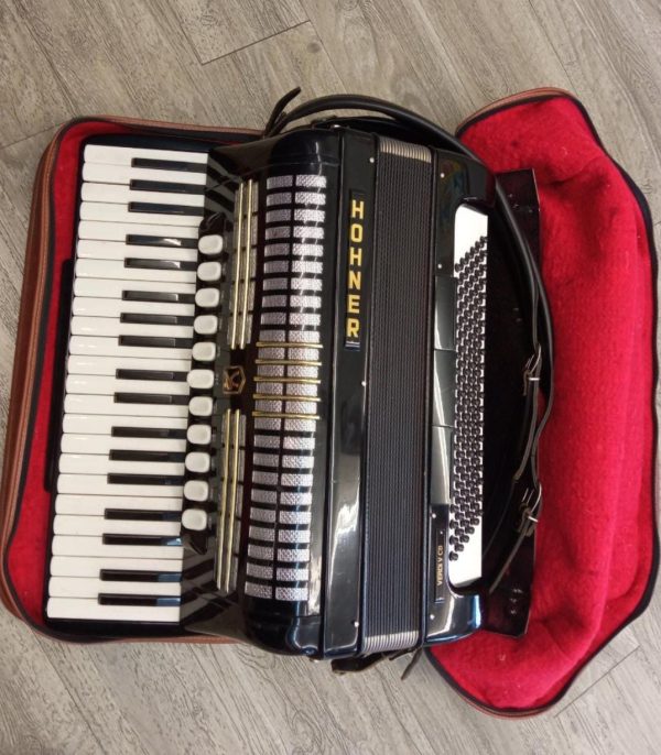 Acordeón Hohner Verdi V CB + Estuche